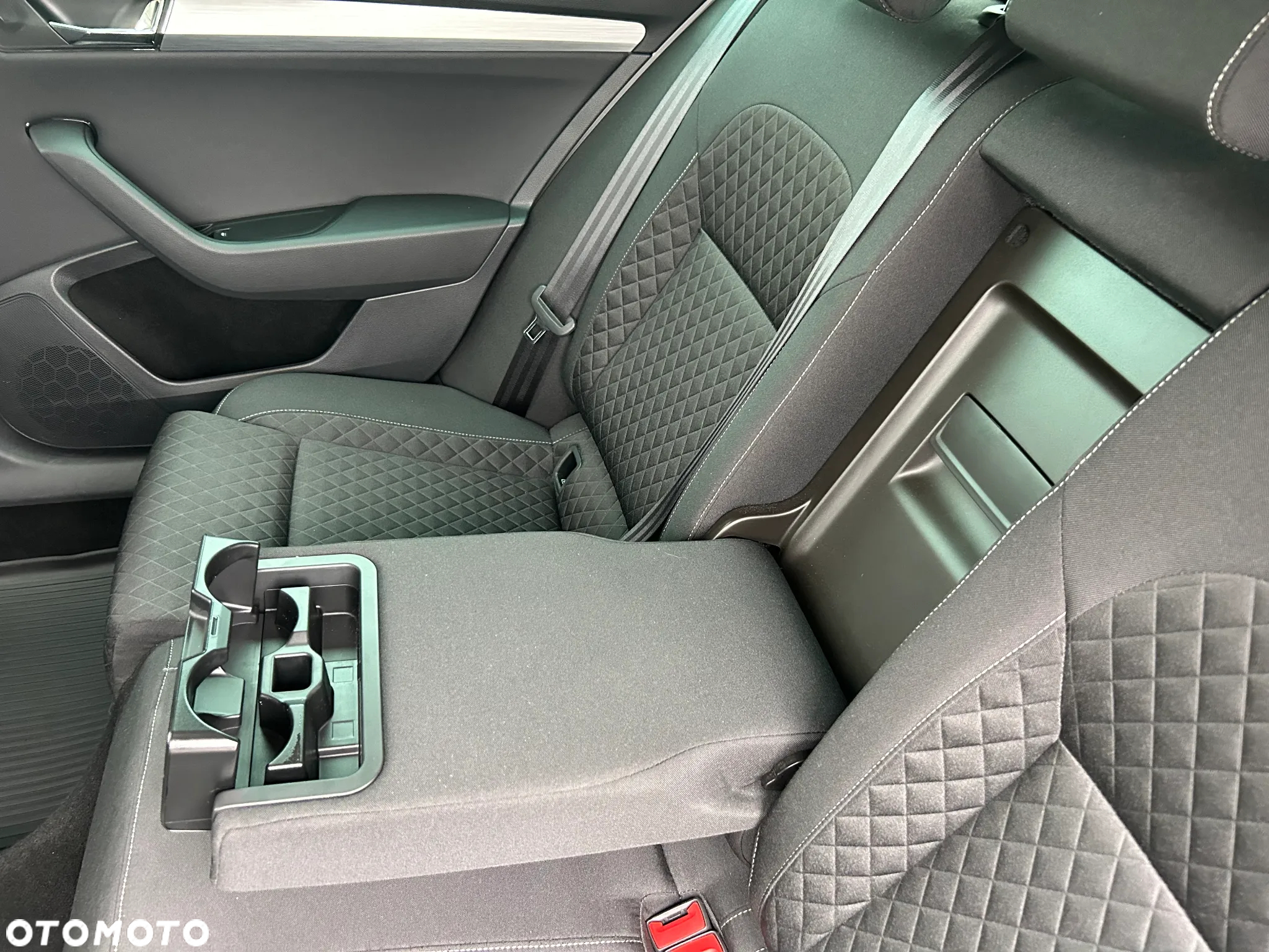 Skoda Superb 1.5 TSI Ambition DSG - 33