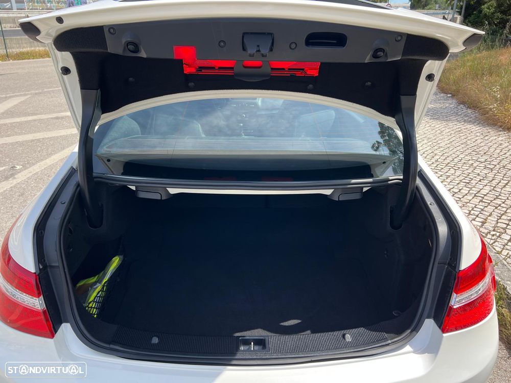 Mercedes-Benz E 250 CDi Avantgarde BlueEfficiency - 17