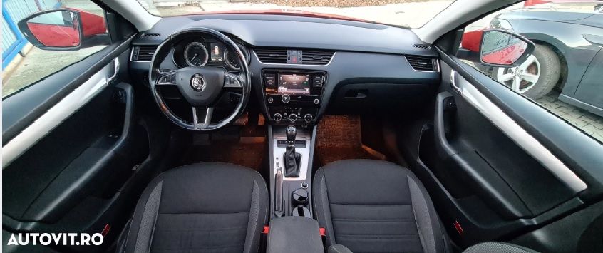 Skoda Octavia 1.6 TDI DSG Style - 9
