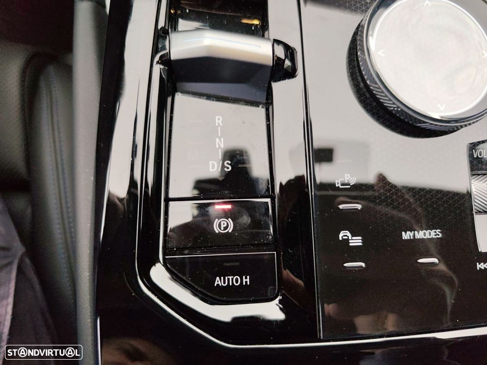 BMW 520 d Pack Desportivo M - 27