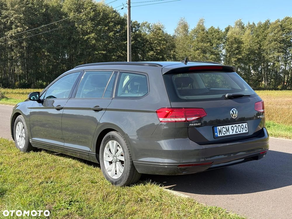 Volkswagen Passat - 9