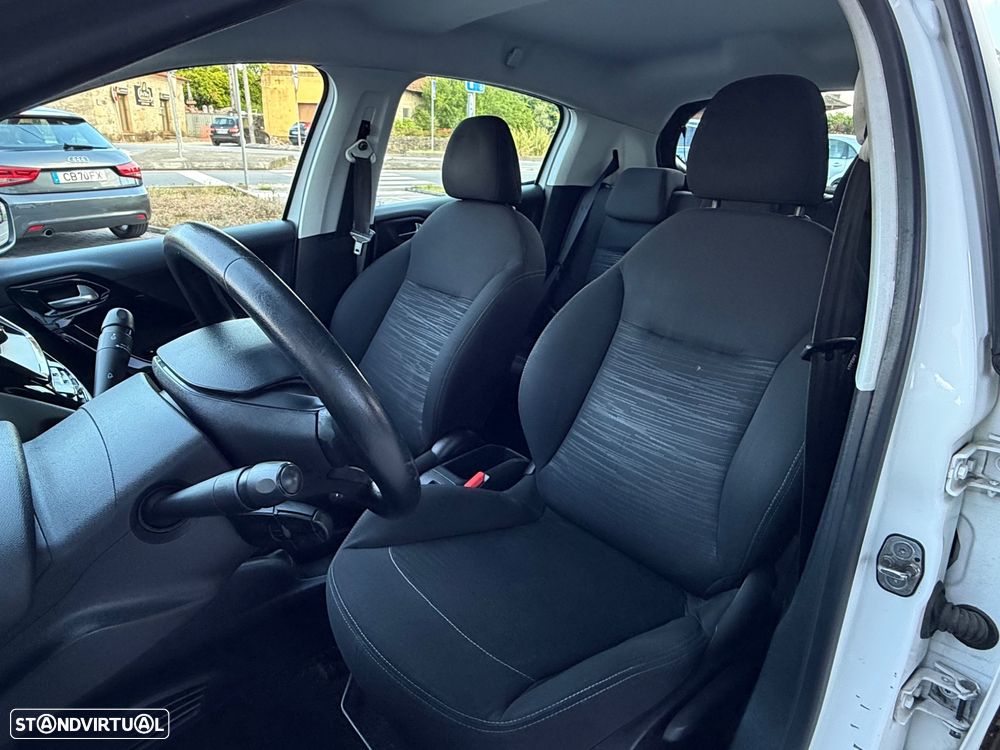 Peugeot 208 1.6 BlueHDi Style - 17