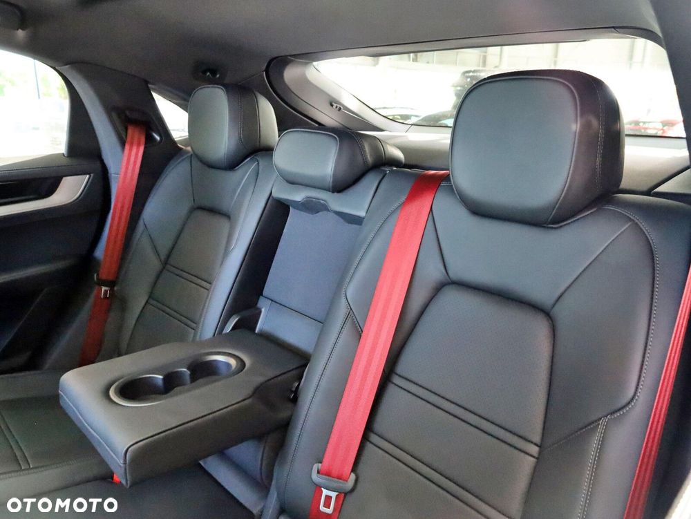 Porsche Cayenne - 16