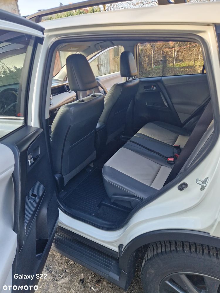 Toyota RAV4 2.2 D-CAT Prestige - 16