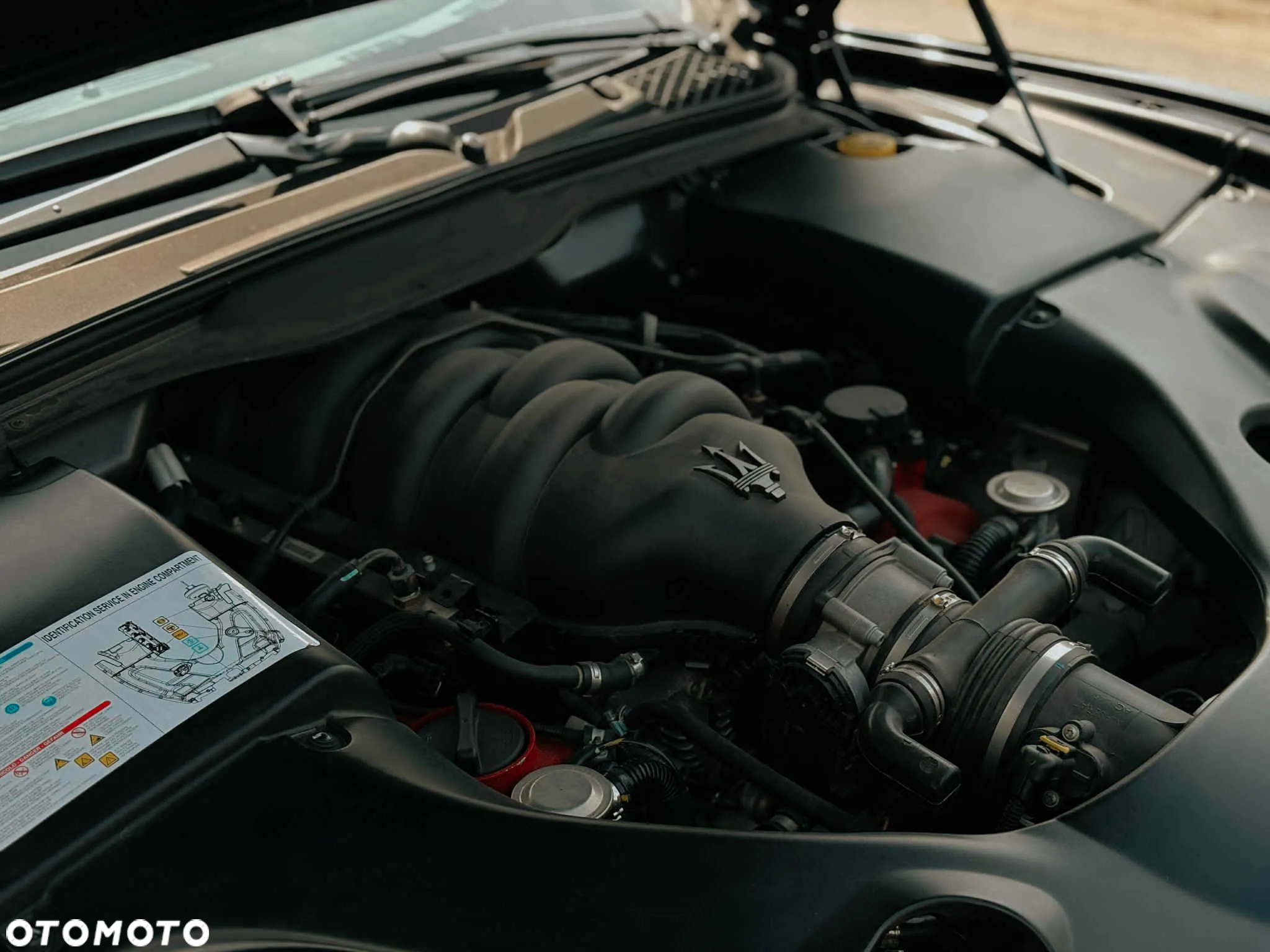 Maserati GranTurismo S Automat - 24