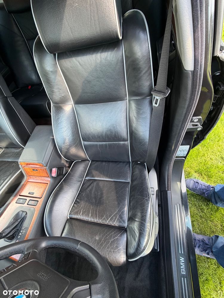 BMW Seria 7 - 18