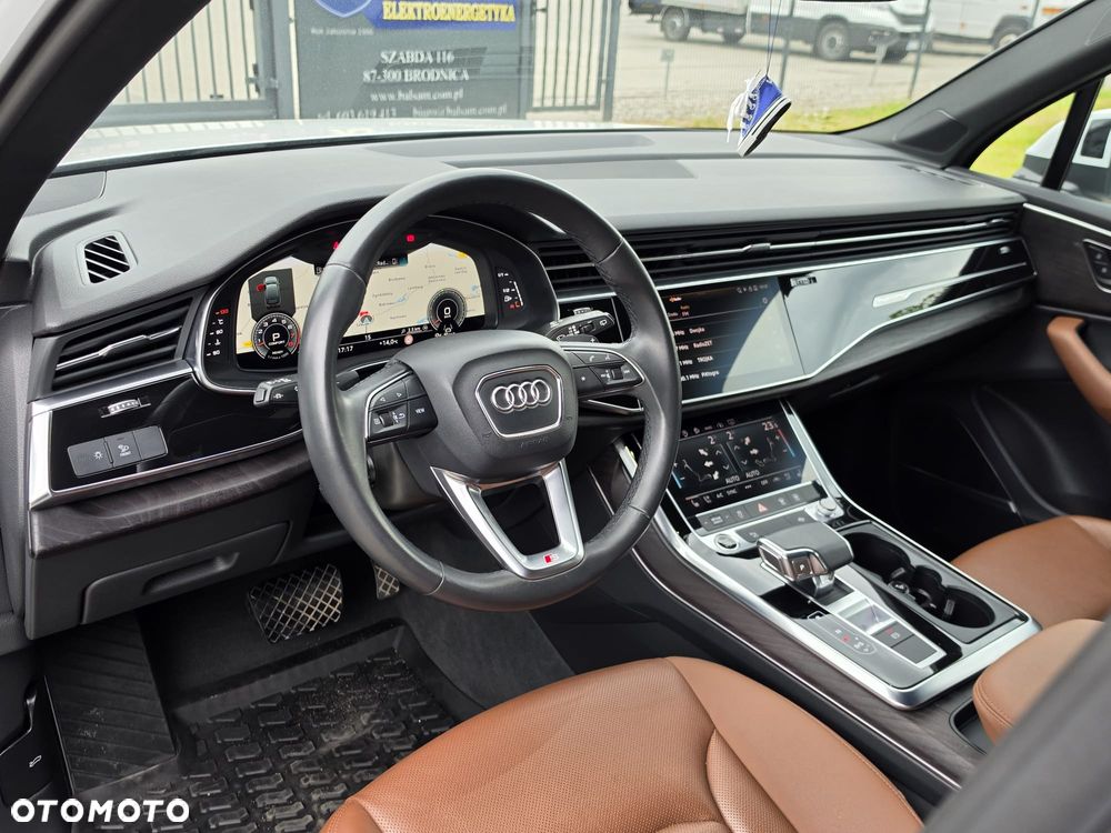 Audi Q7 - 25
