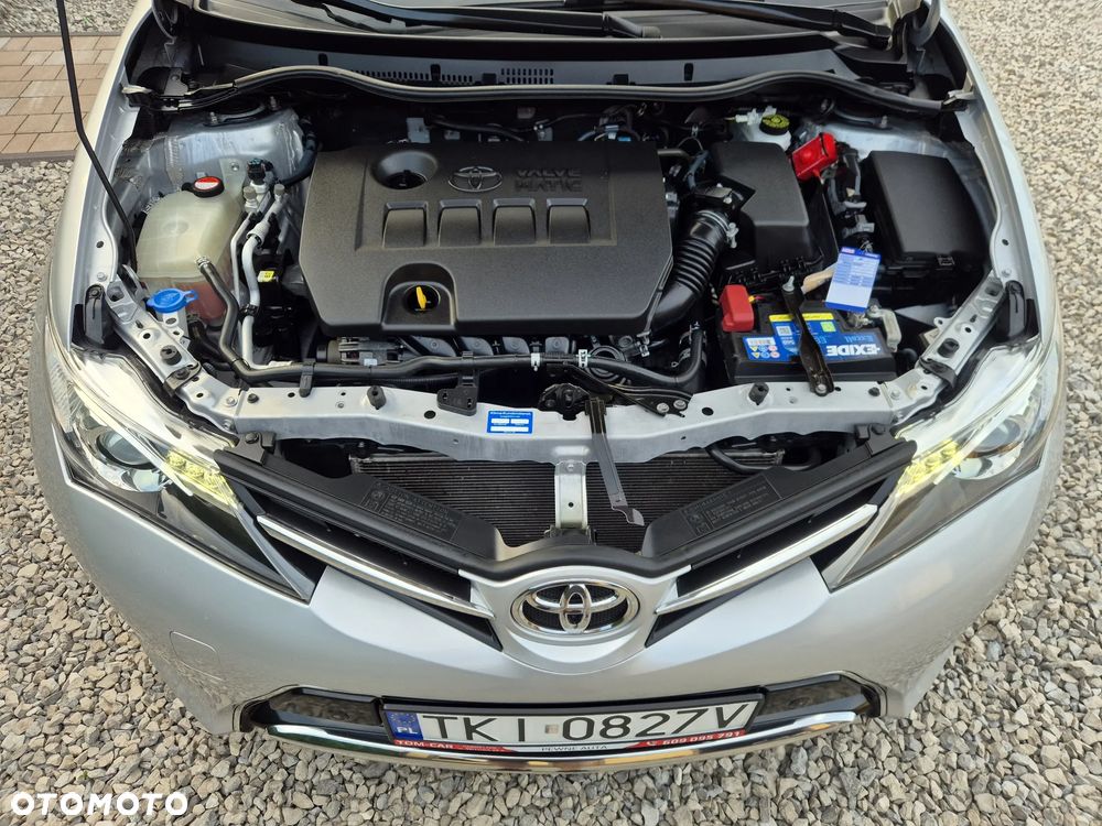 Toyota Auris 1.6 Valvematic Executive - 3
