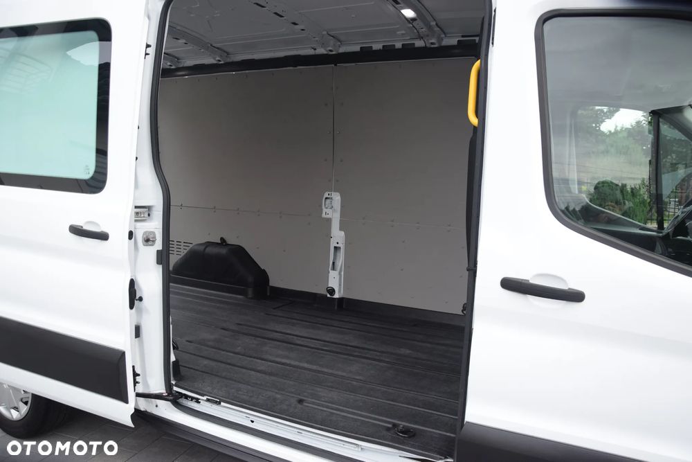 Ford Transit - 19