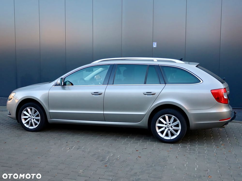 Skoda Superb 2.0 TDI 4x4 Ambition DSG - 6