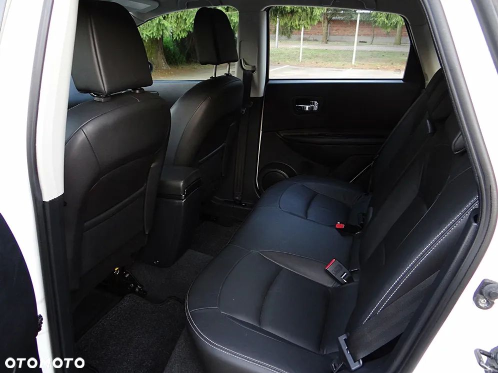 Nissan Qashqai 2.0 lounge - 28