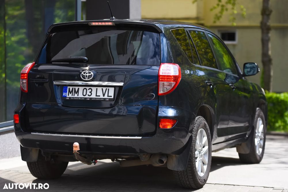 Toyota RAV4 - 4