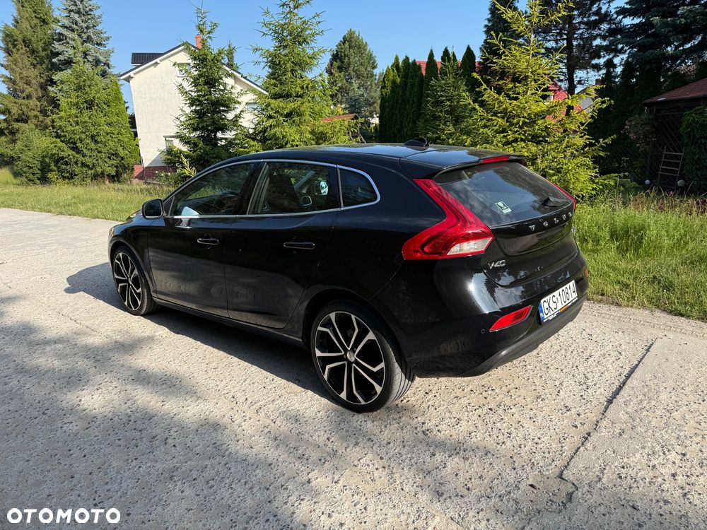 Volvo V40 D2 Momentum - 4