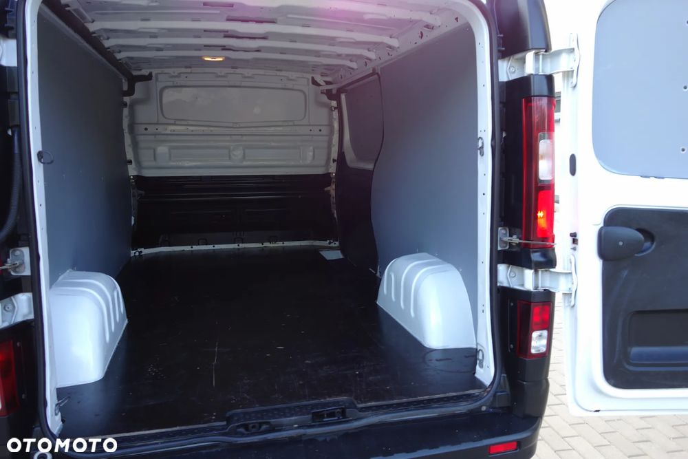 Renault Trafic 2.0 DCI 120 KM Klima Kamera Ledy - 10