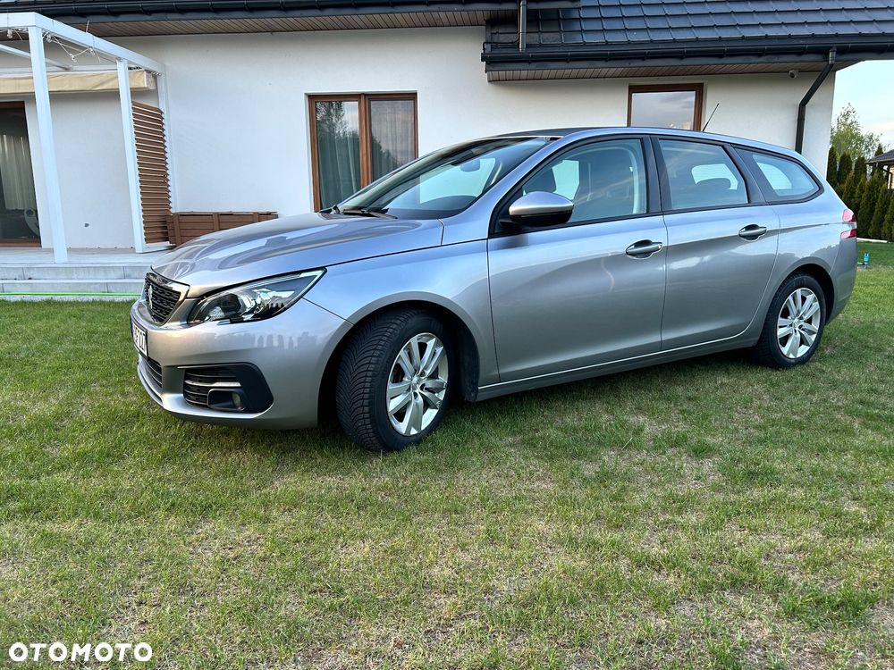 Peugeot 308 - 1