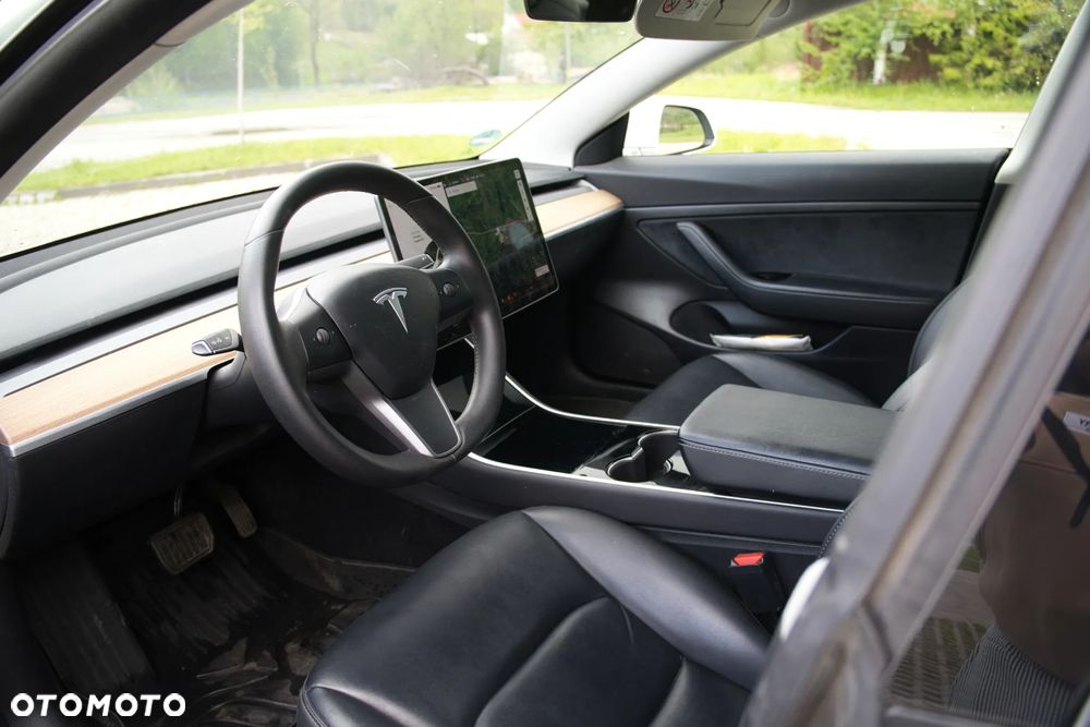 Tesla Model 3 Standard Reichweite Plus Hinterradantrieb - 7