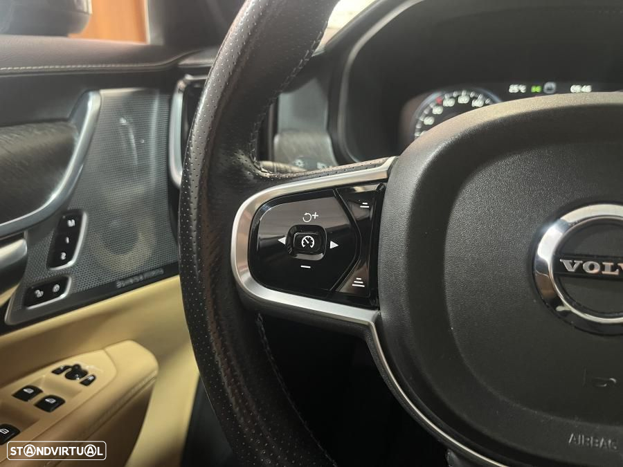 Volvo V90 Cross Country 2.0 D4 Plus AWD Geartronic - 27