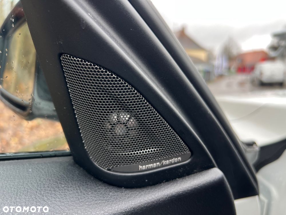 BMW Seria 3 340i Edition M Sport Shadow - 22