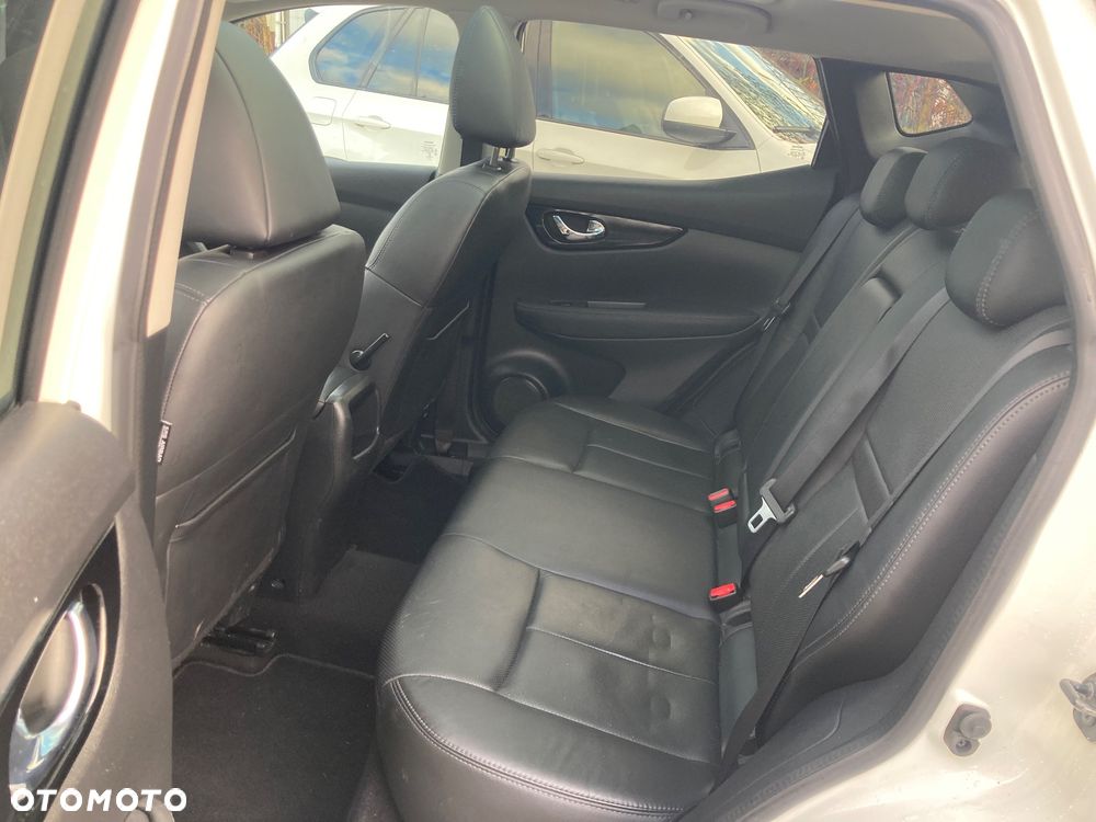 Nissan Qashqai 1.5 dCi Tekna - 9