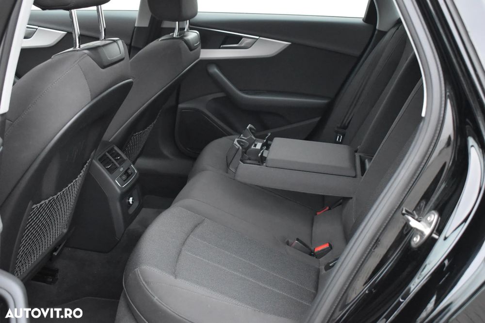 Audi A4 2.0 35 TDI S tronic MHEV Basic - 7