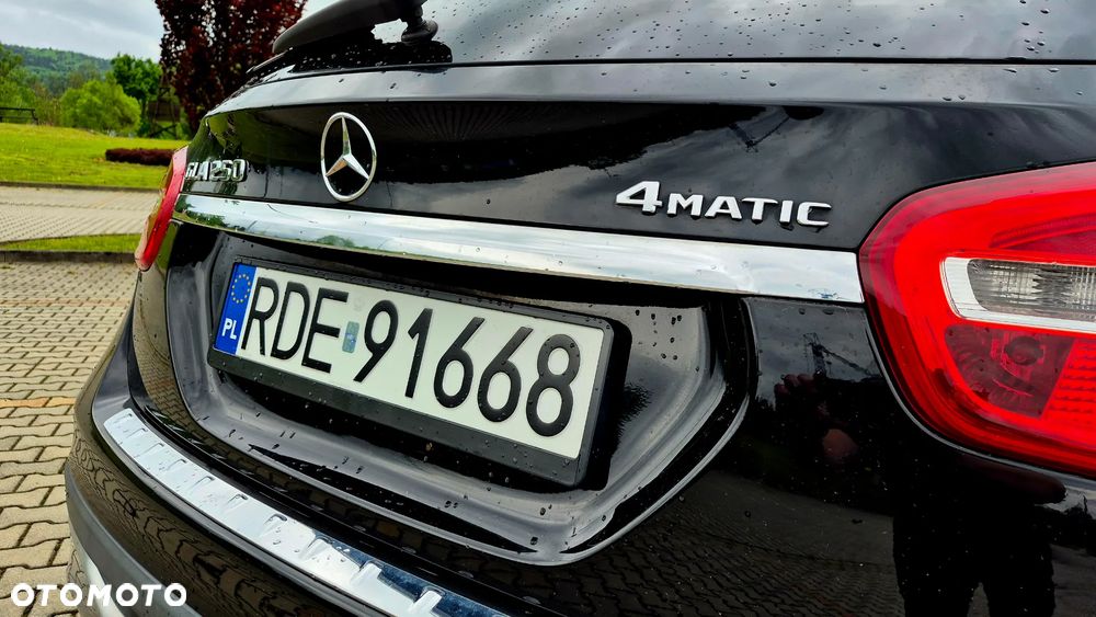 Mercedes-Benz GLA 250 4-Matic - 6