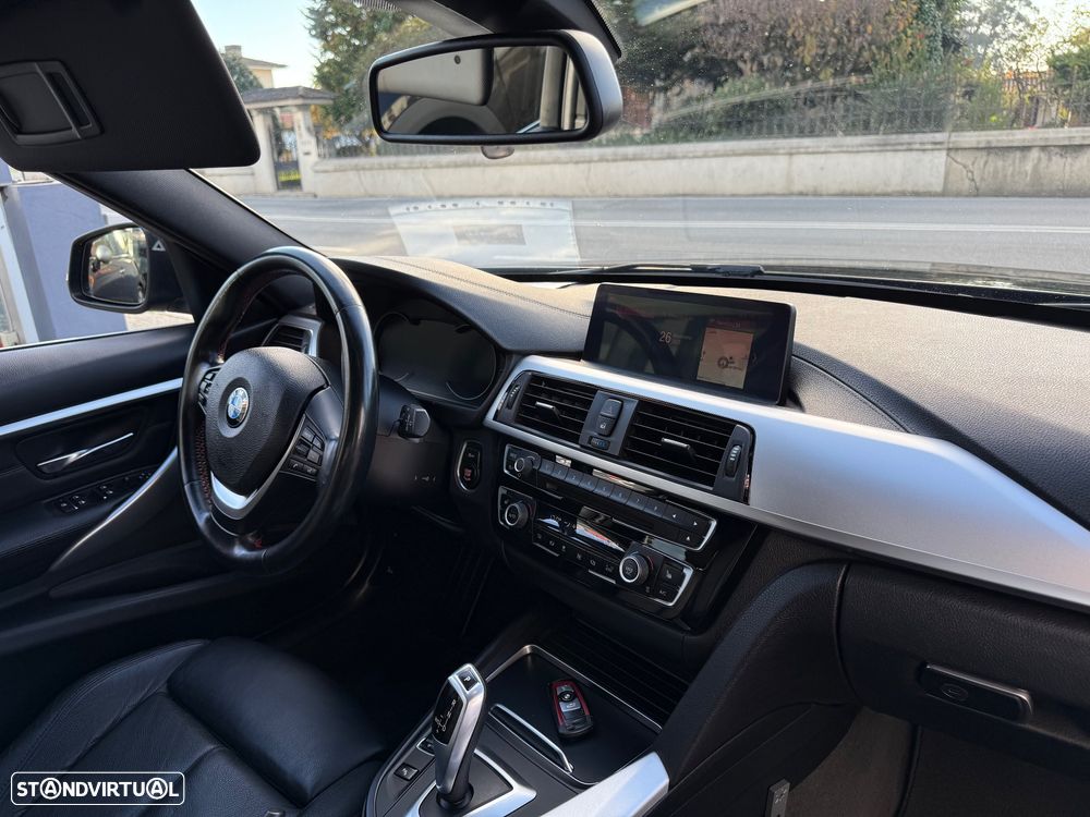 BMW 320 d Touring Sport-Aut. Efficient Dynamics Edition Sport Line - 45