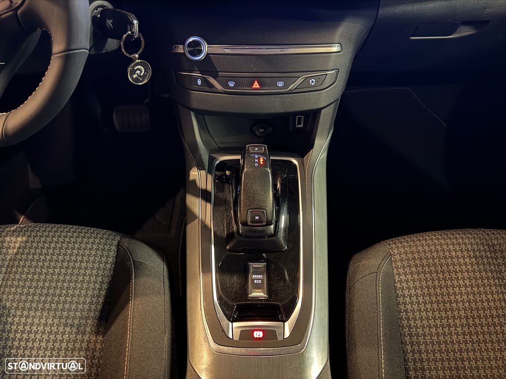 Peugeot 308 SW BlueHDi 130 EAT8 Style - 13