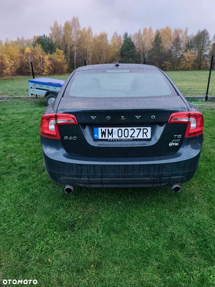 Volvo S60 2.5 T5 AWD - 8