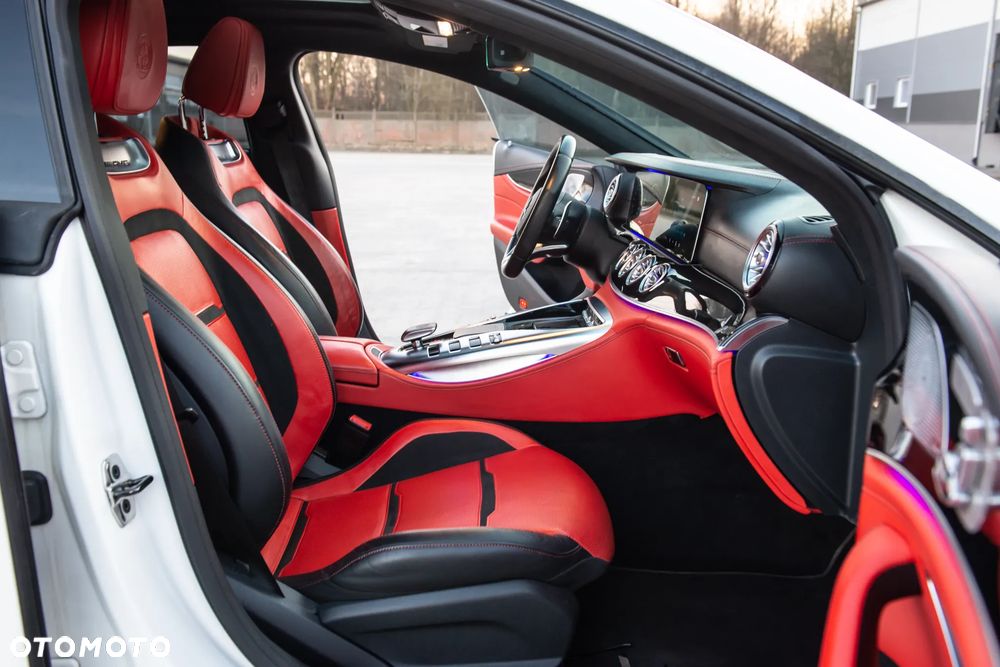 Mercedes-Benz AMG GT 63 S 4Matic+ Speedshift MCT 9G - 15