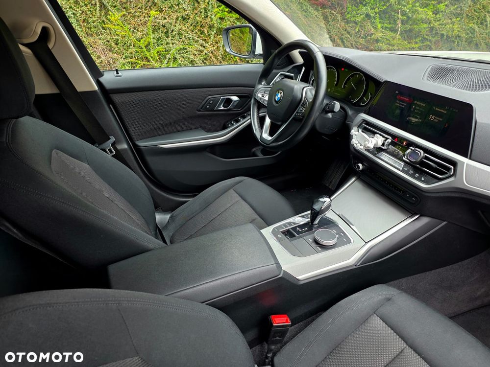 BMW Seria 3 318d Advantage - 18