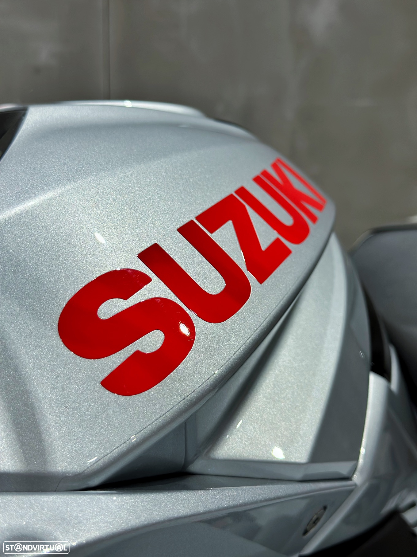 Suzuki GSX S 1000 KATANA - 4