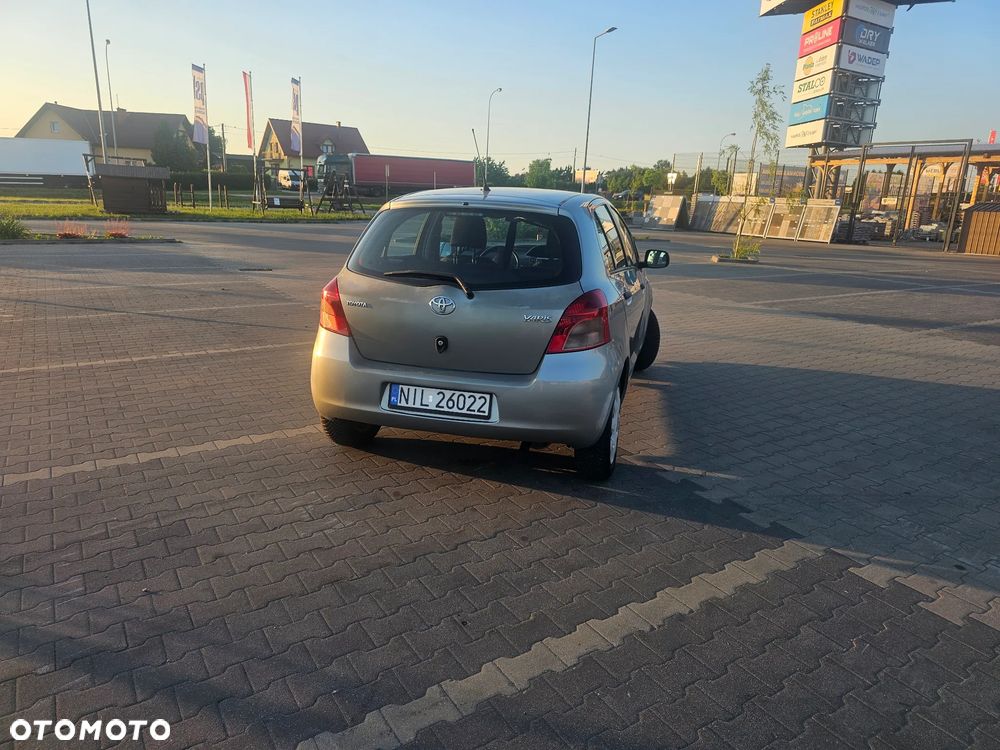 Toyota Yaris 1.3 Luna A/C - 4