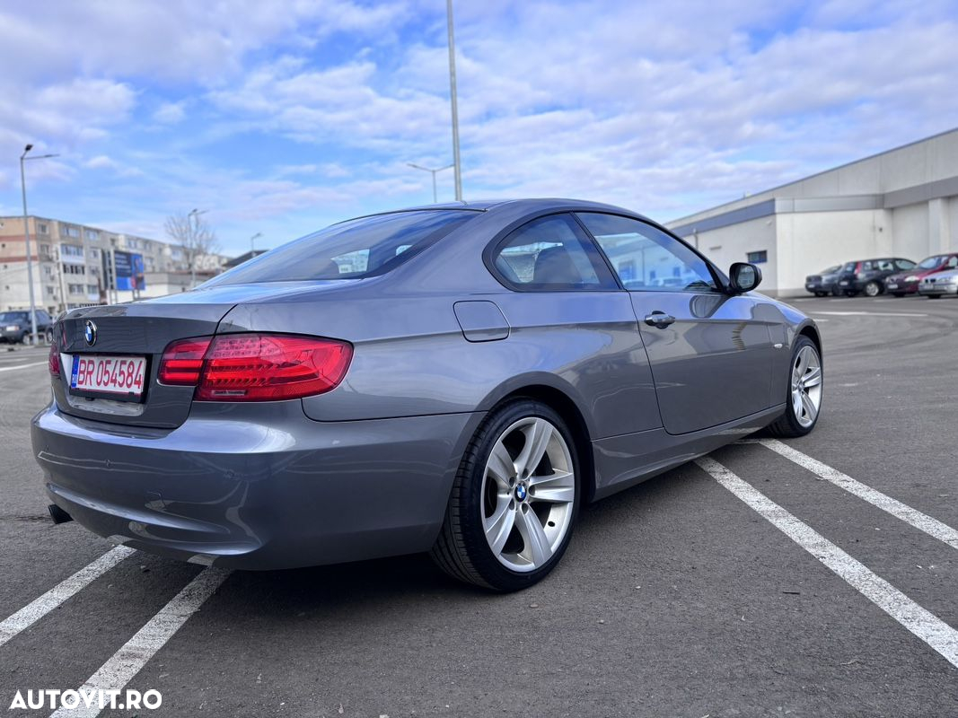 BMW Seria 3 320d Coupe Aut. - 4
