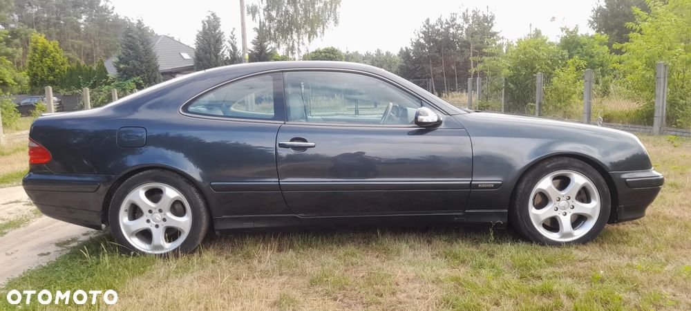 Mercedes-Benz CLK - 9
