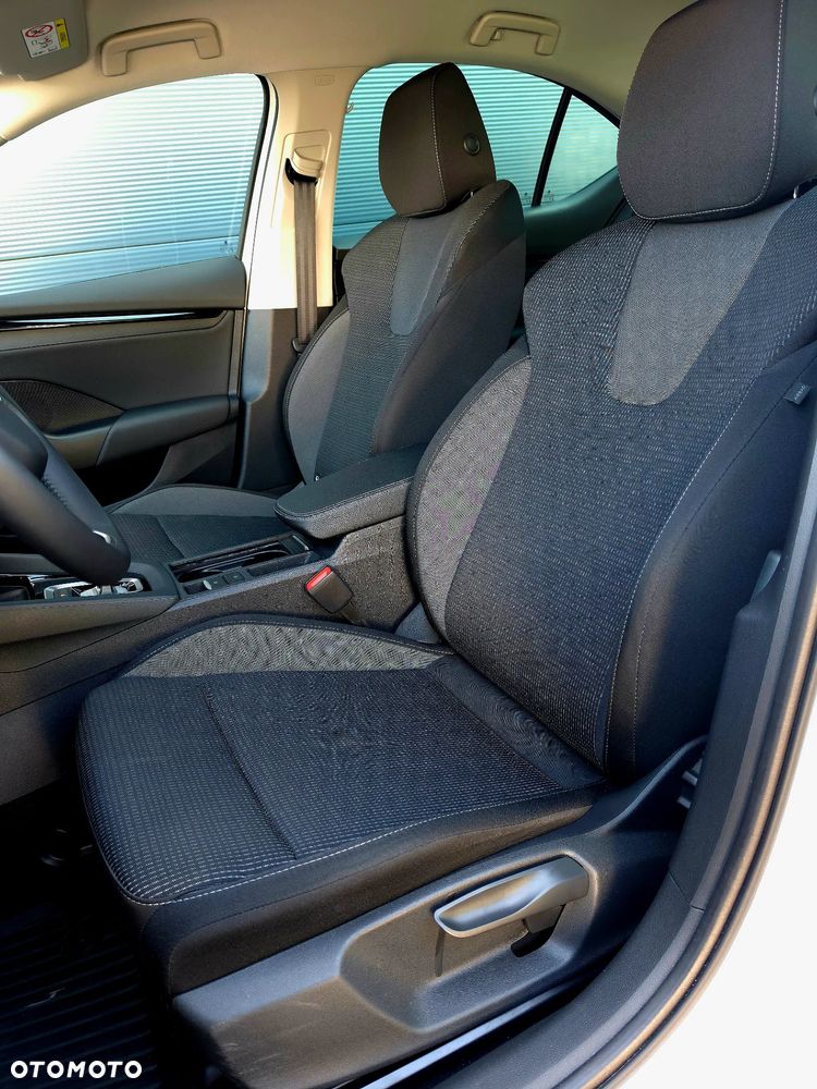 Skoda Octavia 1.5 TSI mHEV Selection DSG - 15