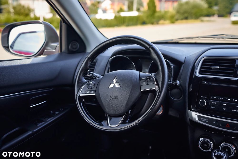 Mitsubishi ASX - 10