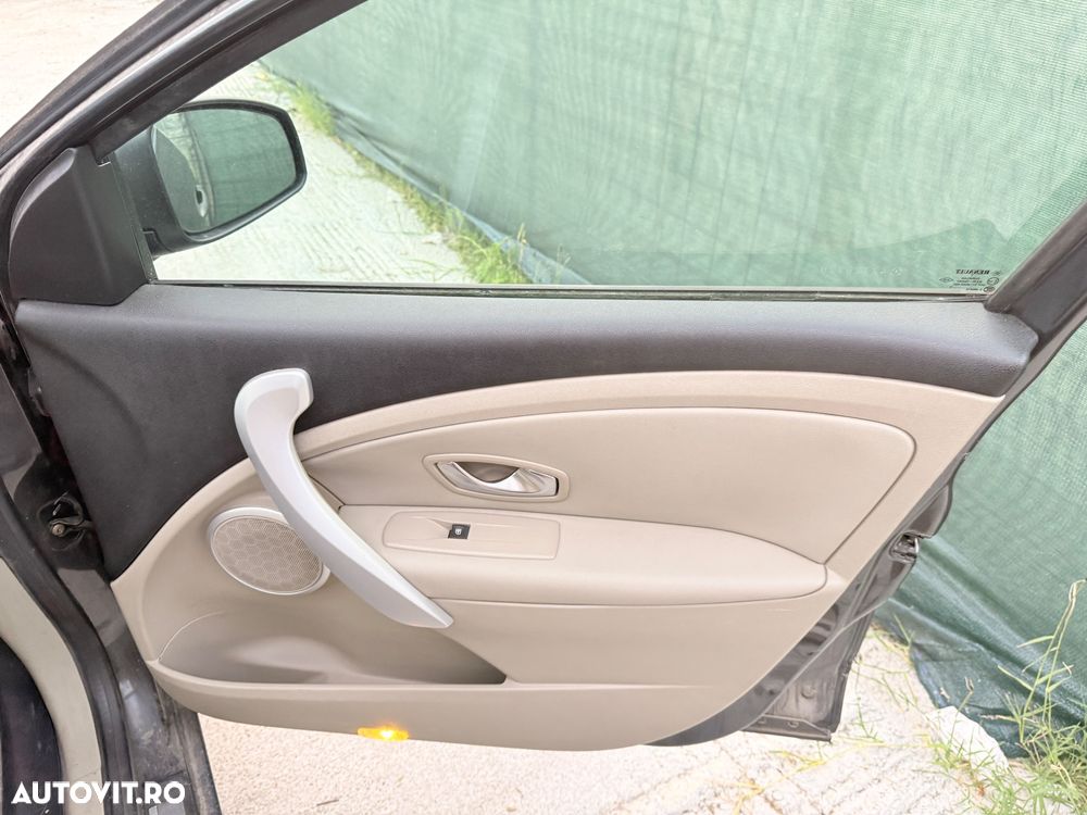 Renault Fluence - 11