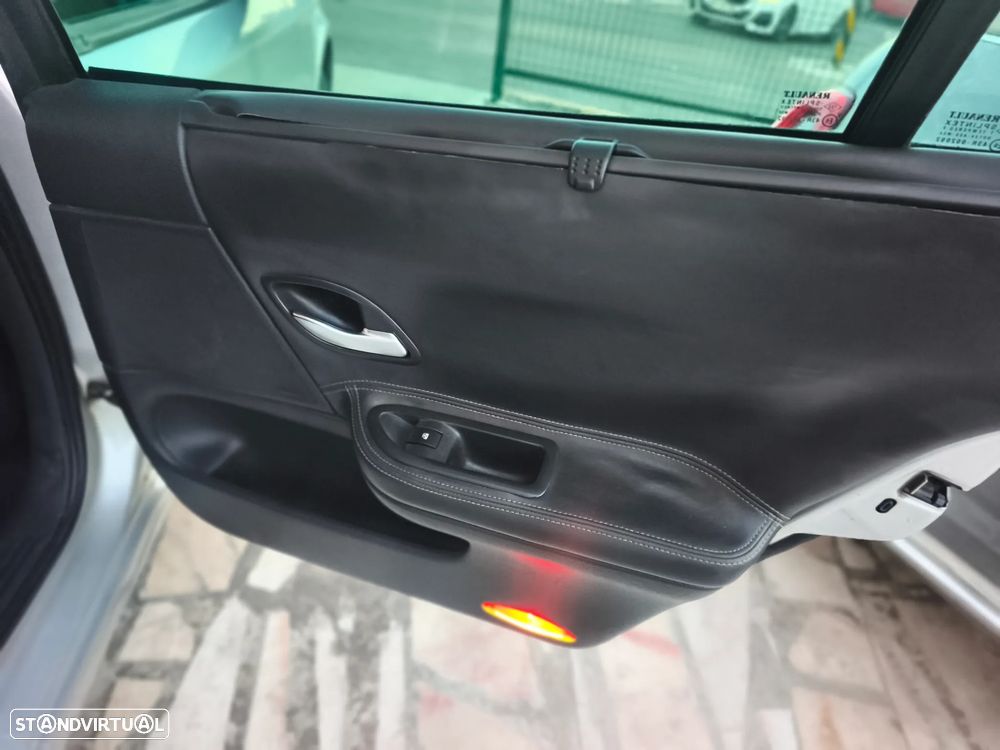 Renault Laguna Break - 16
