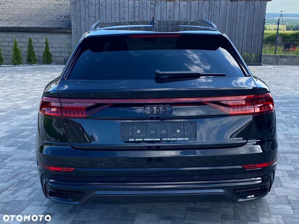 Audi Q8 55 TFSI quattro tiptronic - 11