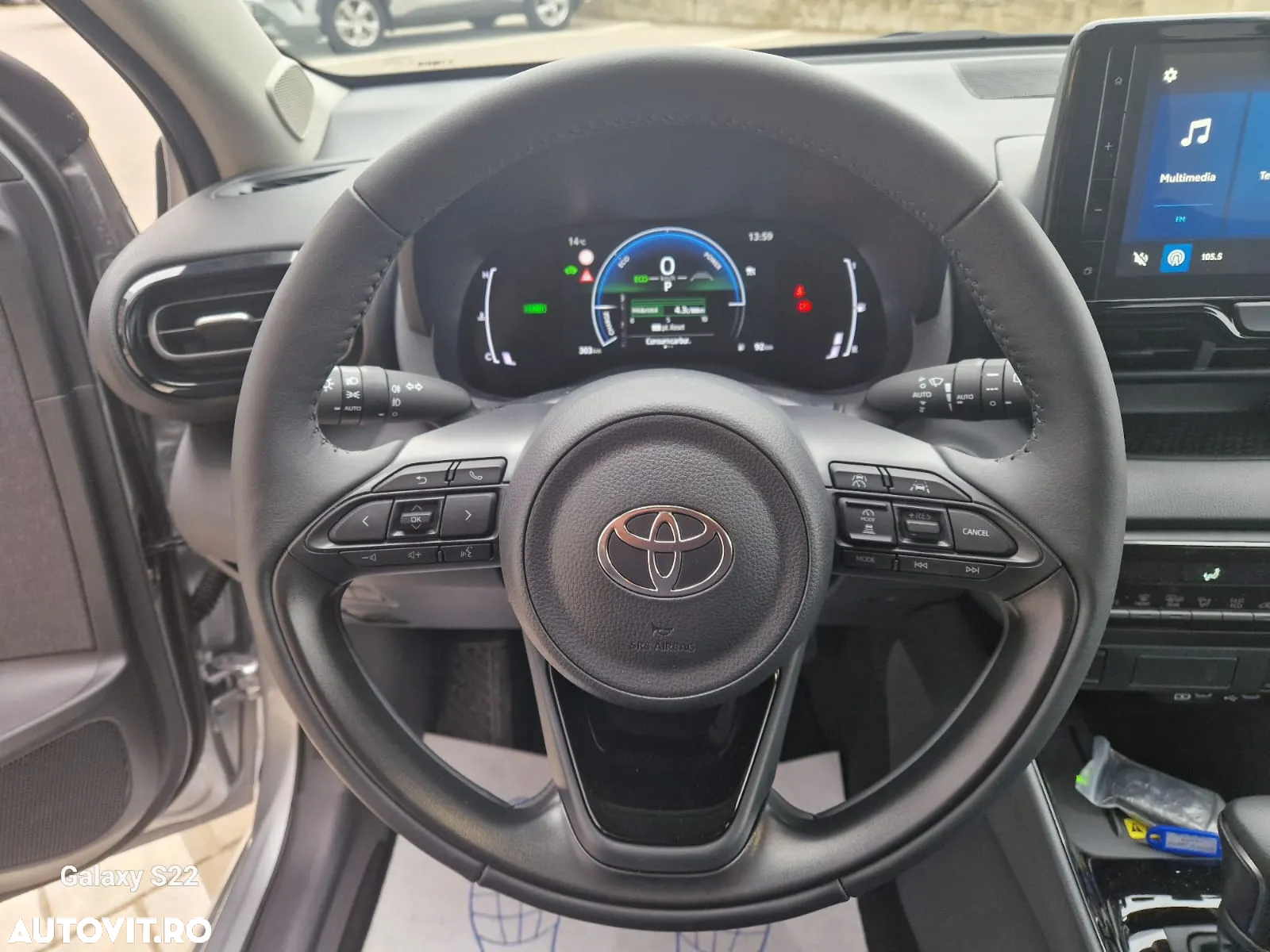 Toyota Yaris - 12