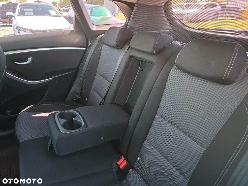 Hyundai i30 - 16
