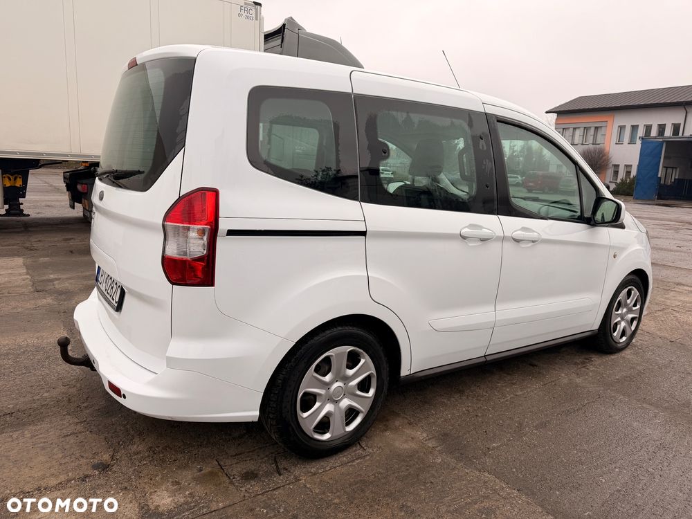 Ford Tourneo Courier - 4