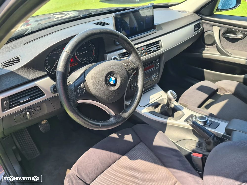 BMW 318 d Sport - 5