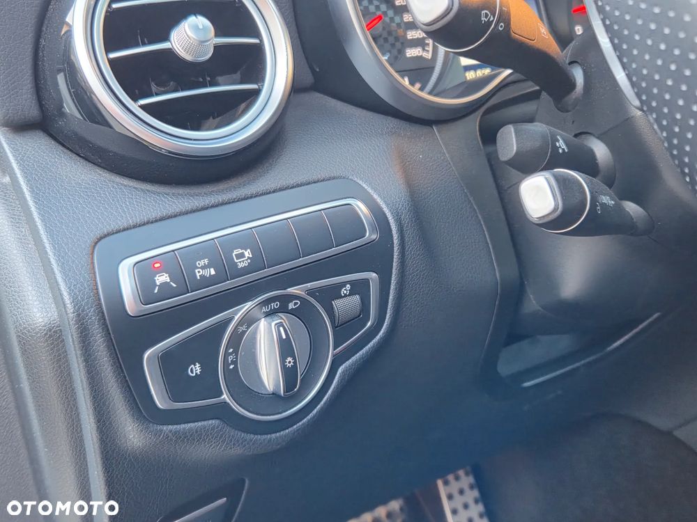 Mercedes-Benz GLC AMG 43 4Matic 9G-TRONIC - 24