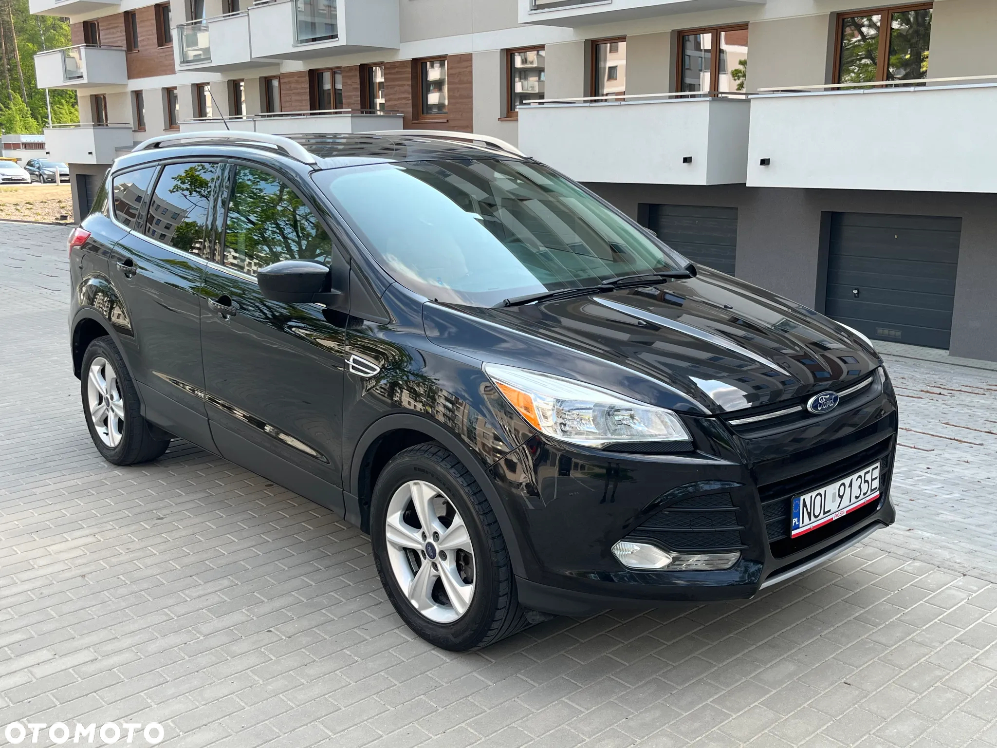 Ford Escape 2.0 EcoBoost AWD Titanium - 2