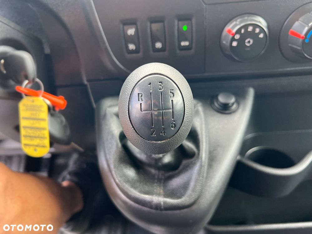 Renault Master - 25