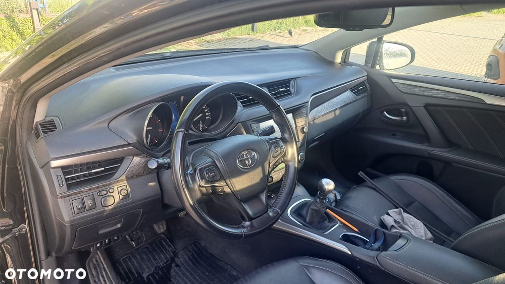 Toyota Avensis 2.0 D-4D Prestige - 8