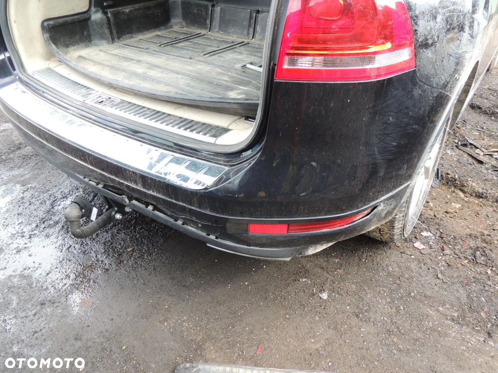 Zderzak tył Volkswagen Touareg II 7P '11 4,2 TDI - 8