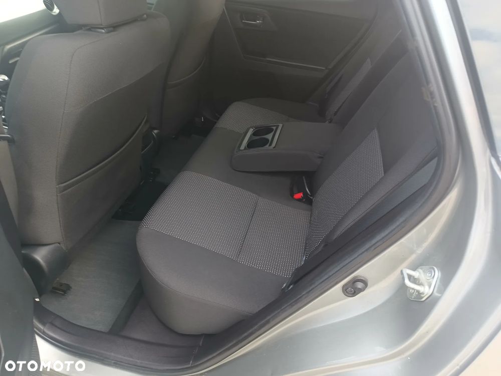 Toyota Auris 1.6 Sol - 10