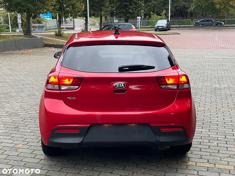 Kia Rio 1.2 Business Line - 6